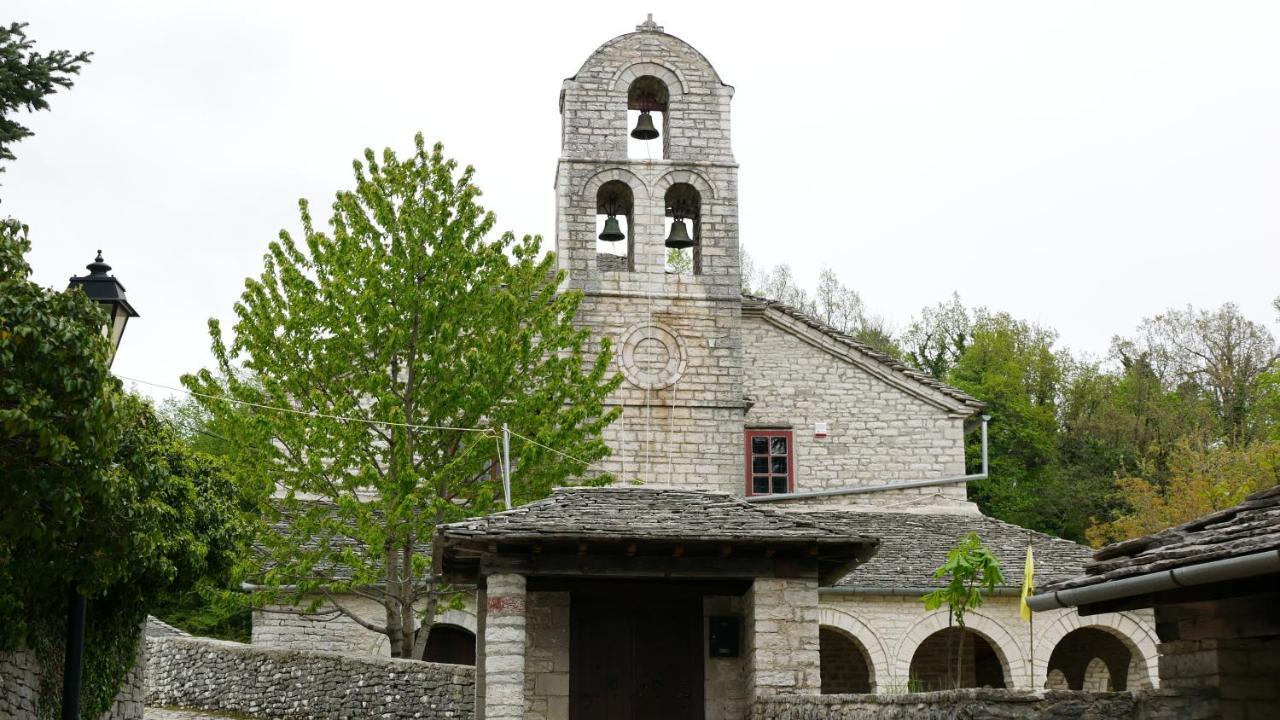 Vikos Hotel Monodendri Exterior photo