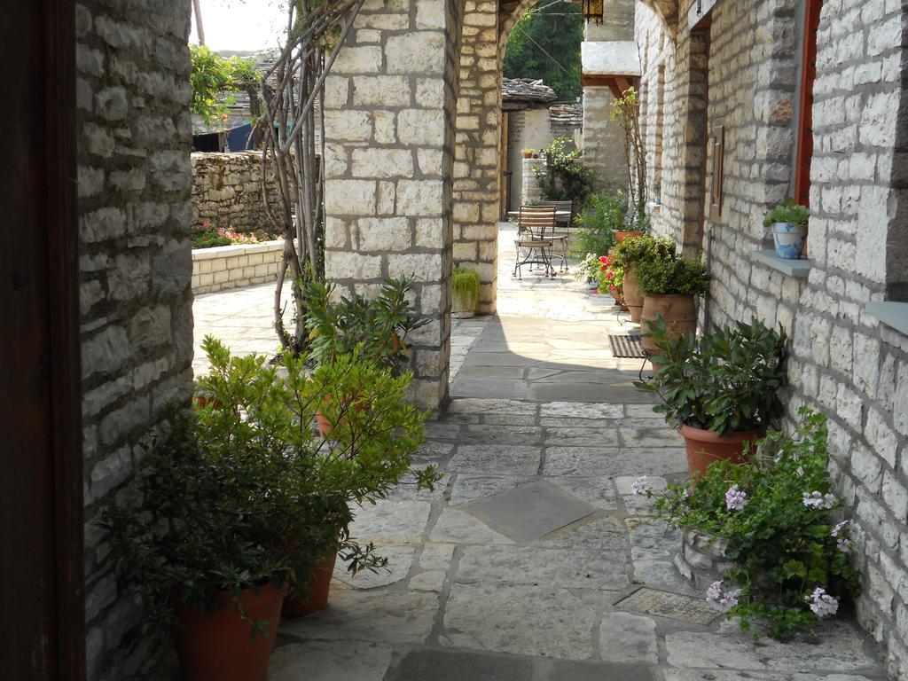 Vikos Hotel Monodendri Exterior photo